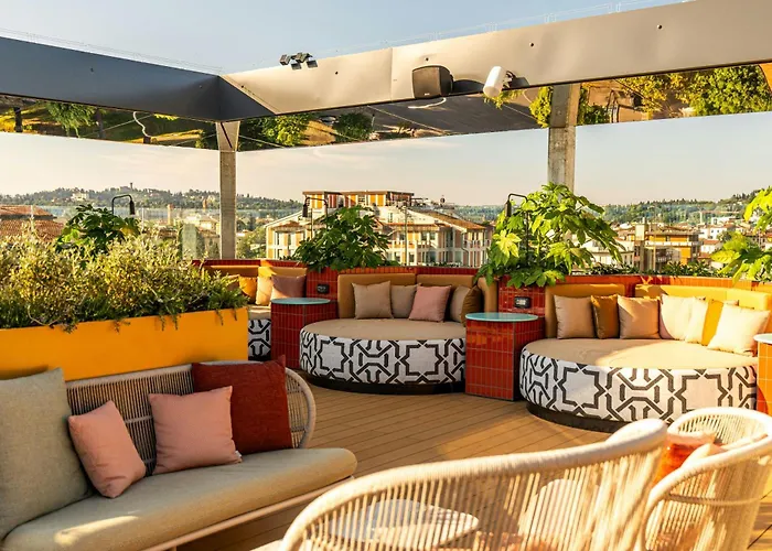 The Social Hub Belfiore Extended 4* Florenz